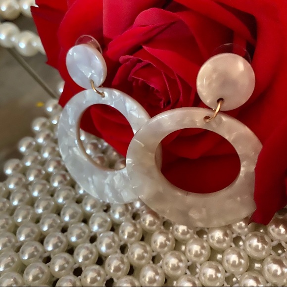 NEW Tortoise Shell Earrings - Picture 4 of 7